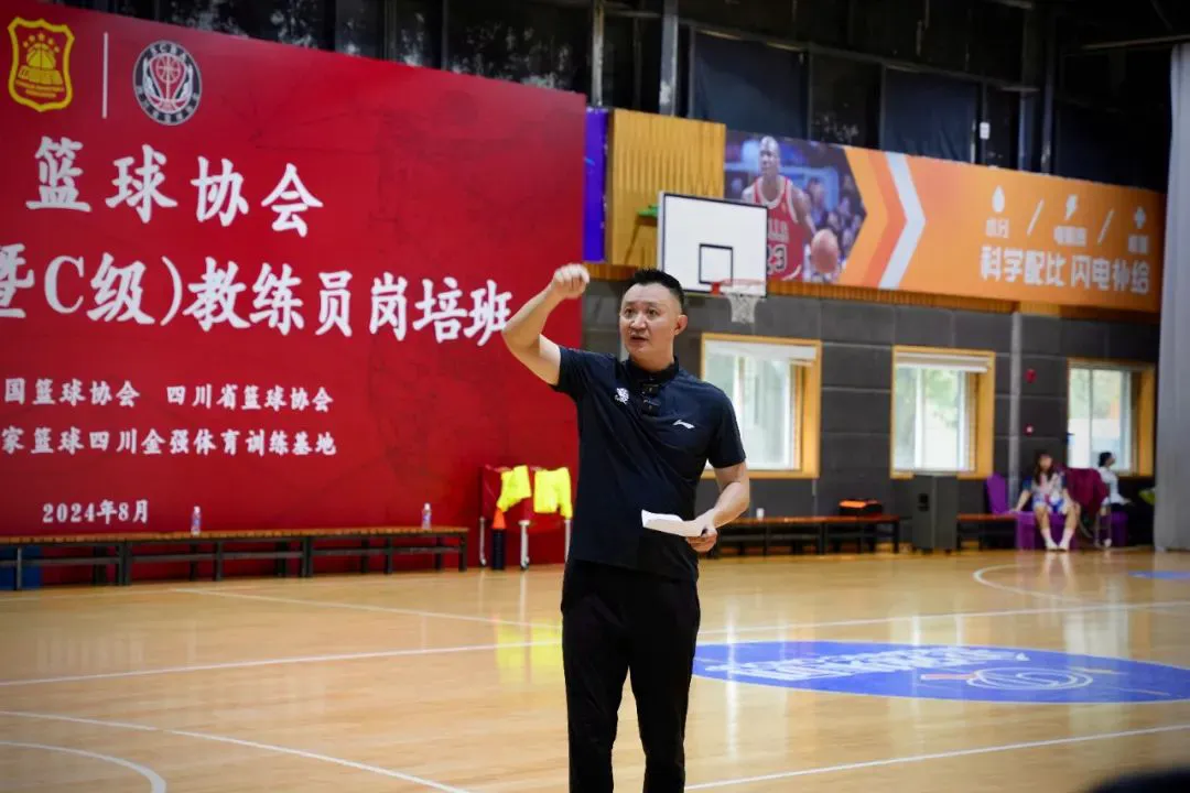 如何通过心理辅导提升篮球主力的比赛状态_2